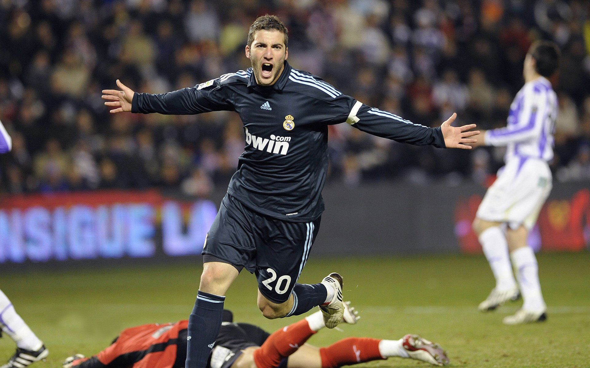 亚冠联赛中国青年队惨败 球迷理性看待失利,亚冠比赛怎么全是青年军