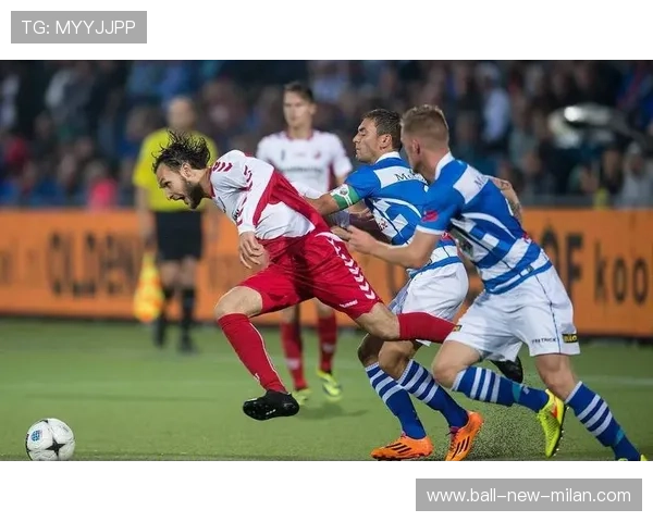 球队在比赛中体现出强烈的团队防守意识，球赛队伍